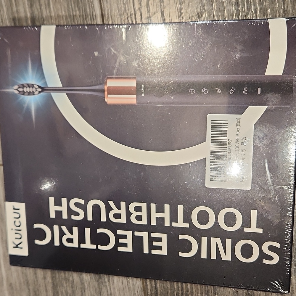 NWT Kuicur Sonic Electric Rechargable Toothbrush - Black